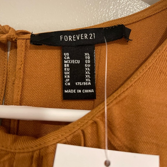 NWT - Cutout Peasant-Sleeve Mini Dress Size L - Picture 14 of 17